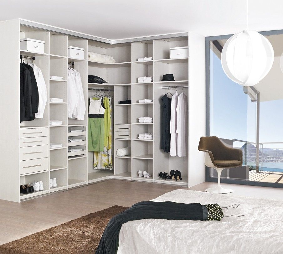 Photo d'un placard dressing d'angle