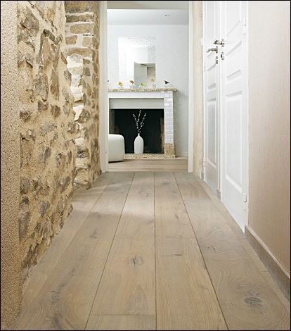 Photo de parquet contrecollé de couloir en bois